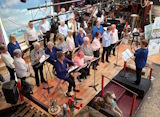 Optreden in de Keesschuur in Anna Paulowna (foto's)