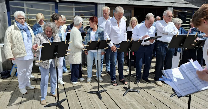 Optreden tijdens Kunstroute Zijpe in Callantsoog (foto's)